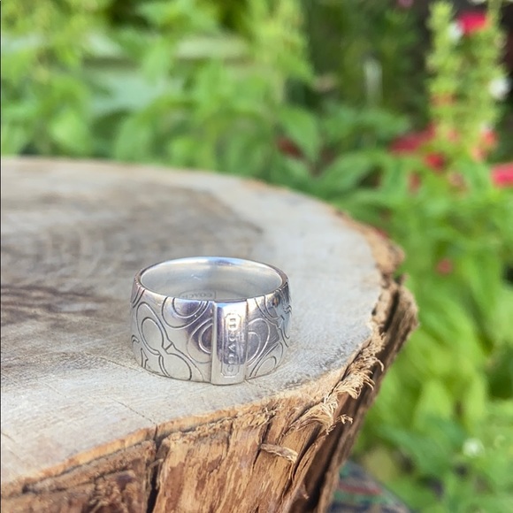 Coach Logo Wide Band Ring Sz 6 - Picture 5 of 9